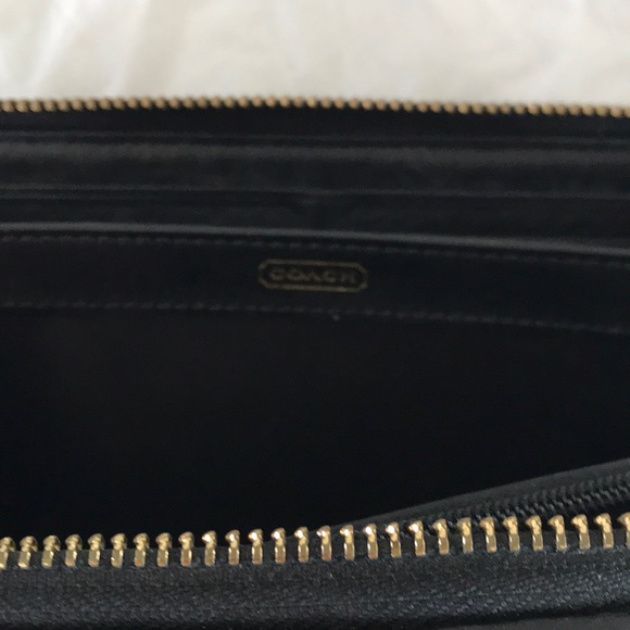 Coach Wallet - Picture 3 of 5